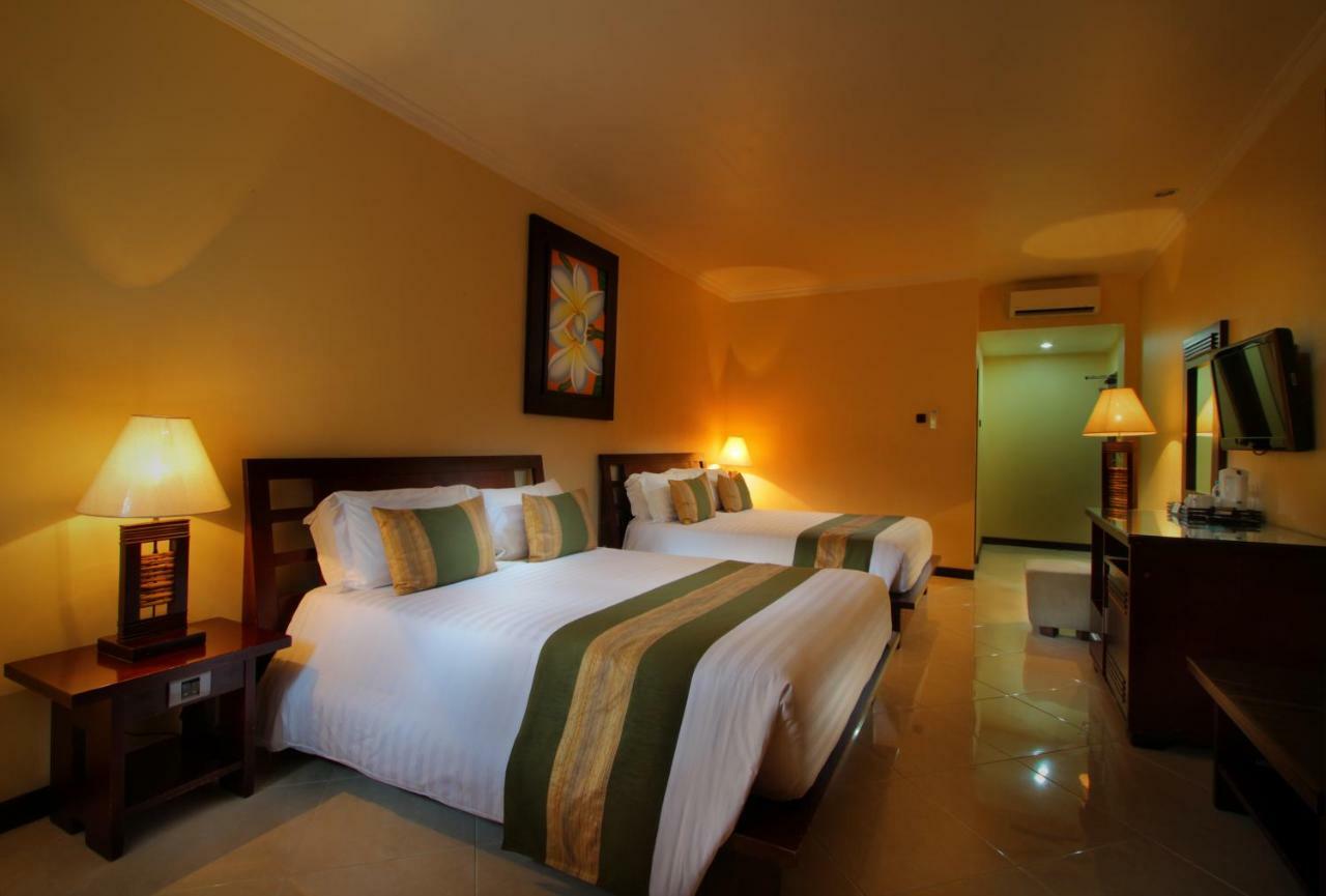 Adi Dharma Hotel Kuta Кута Экстерьер фото